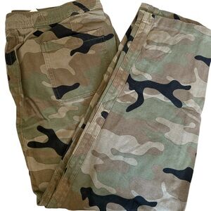 Time & Tru Women’s Pull On Knit Drawing Pants, Green Camo L(12-14)